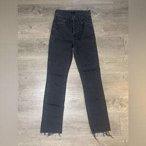 Mother Jeans The Pixie Dazzler Ankle Fray
Color: Black Not Guilty USA Sz 24